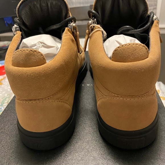 NEW Giuseppe Zanotti Suede Sand Tan Mid Top Sneaker - Picture 12 of 12